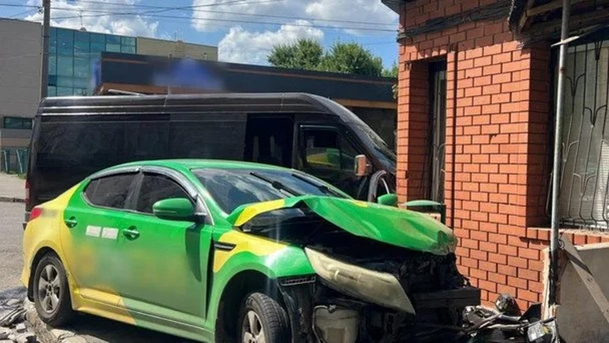 Поліція Львівщини відкрила провадження за фактом ДТП за участю Skoda та автобуса